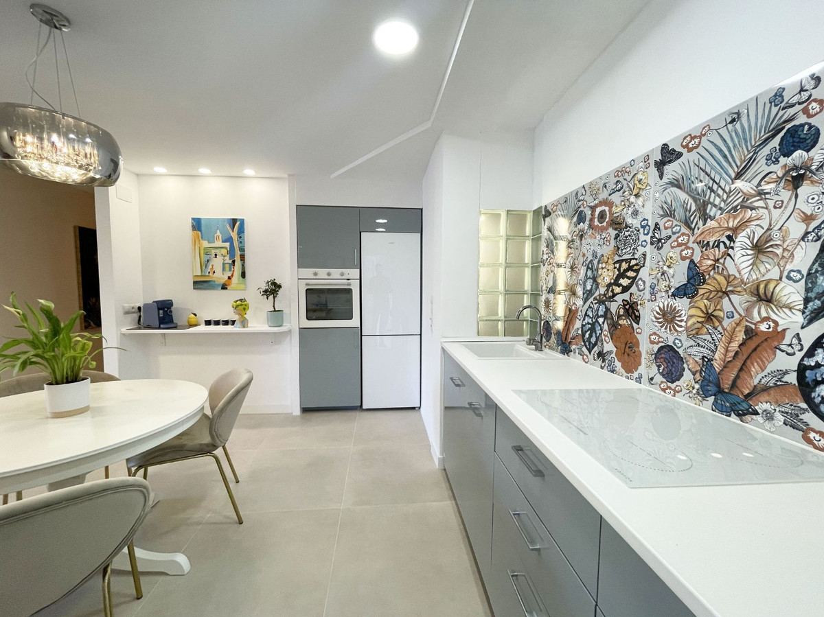 Se vende Apartamento Planta Media de 3 dormitorios en Costa Blanca, Alicante, España