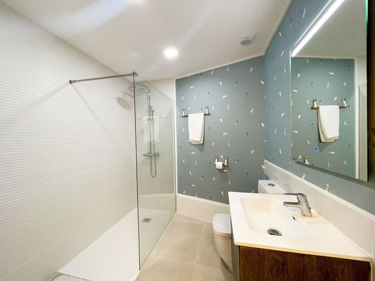 Se vende Apartamento Planta Media de 3 dormitorios en Costa Blanca, Alicante, España