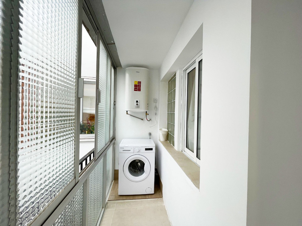 Se vende Apartamento Planta Media de 3 dormitorios en Costa Blanca, Alicante, España