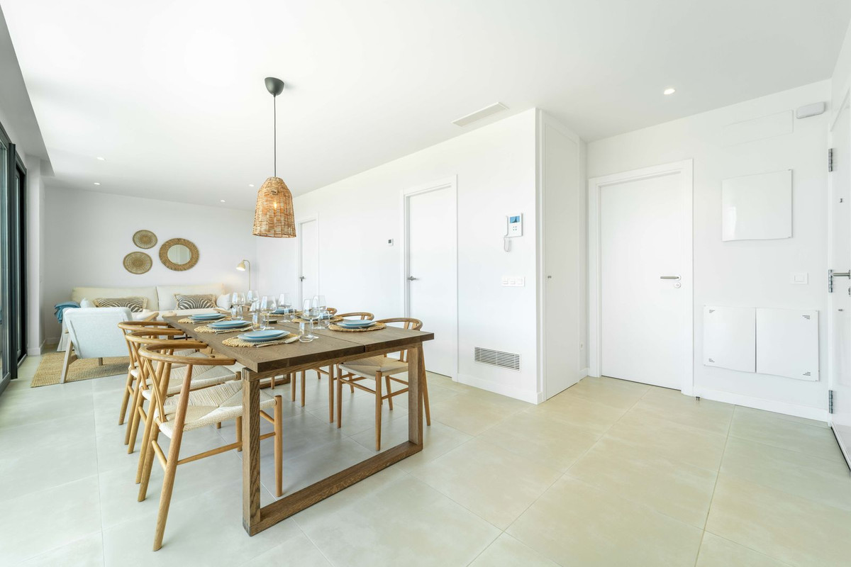 Se vende Apartamento Planta Baja de 2 dormitorios en Costa Del Sol, Málaga, España