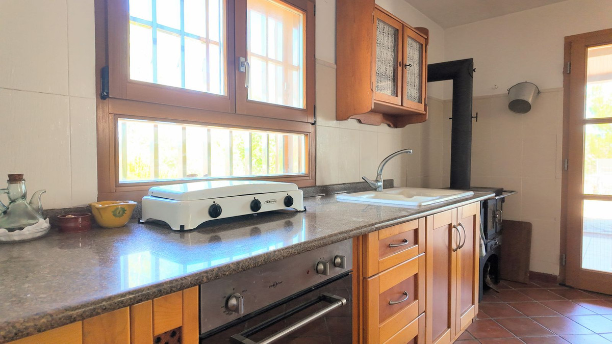 Se vende Finca - Cortijo de 2 dormitorios en Costa Del Sol, Málaga, España
