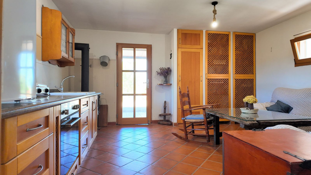 Se vende Finca - Cortijo de 2 dormitorios en Costa Del Sol, Málaga, España