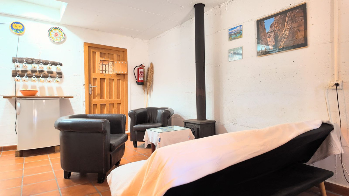Se vende Finca - Cortijo de 2 dormitorios en Costa Del Sol, Málaga, España