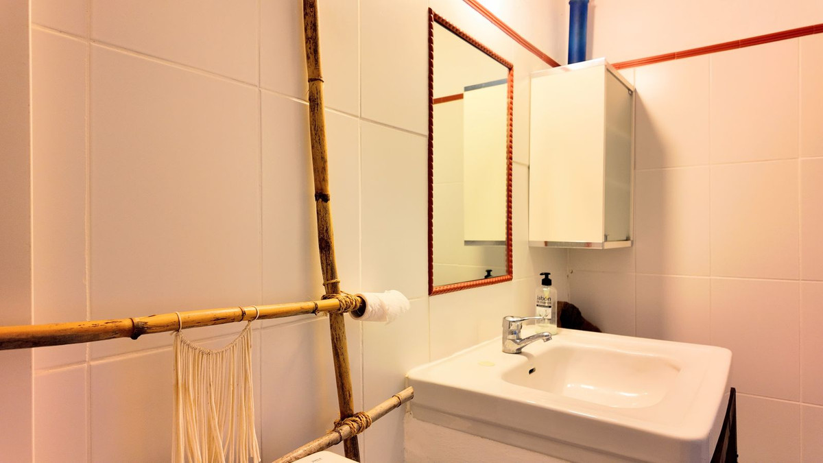 Se vende Finca - Cortijo de 2 dormitorios en Costa Del Sol, Málaga, España
