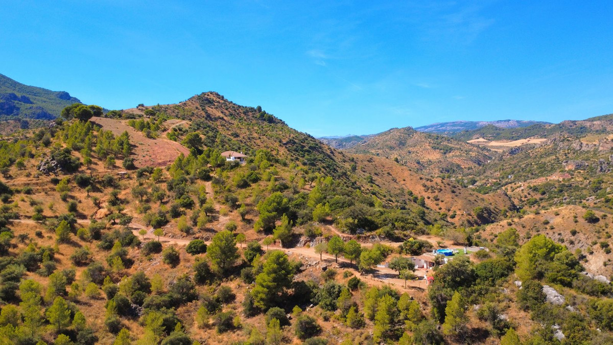 Se vende Finca - Cortijo de 2 dormitorios en Costa Del Sol, Málaga, España