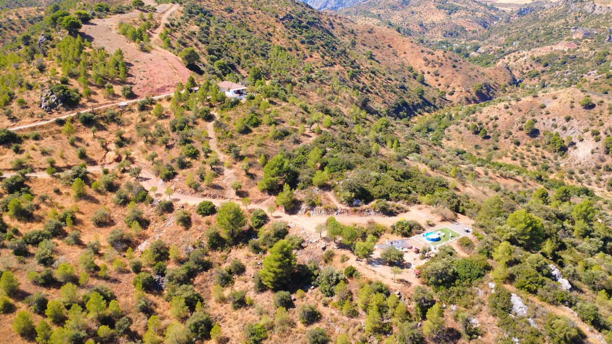 Se vende Finca - Cortijo de 2 dormitorios en Costa Del Sol, Málaga, España
