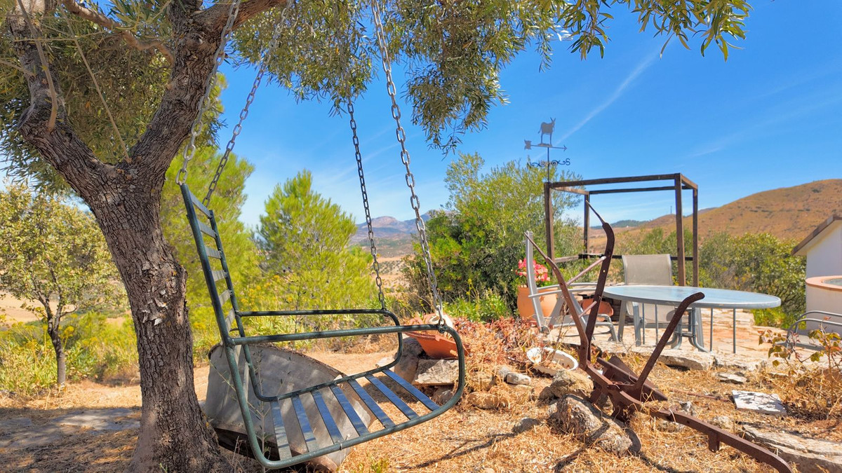 Se vende Finca - Cortijo de 2 dormitorios en Costa Del Sol, Málaga, España