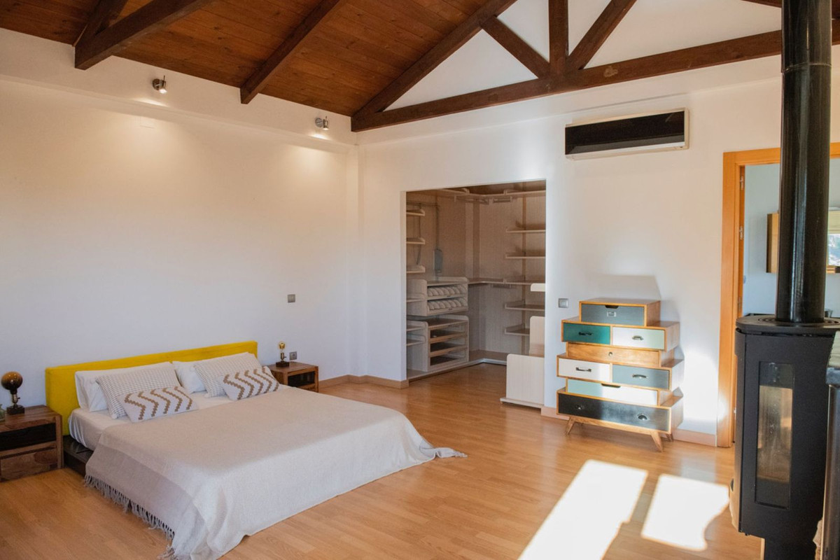 Se vende Villa - Chalet de 4 dormitorios en Costa Del Sol, Málaga, España