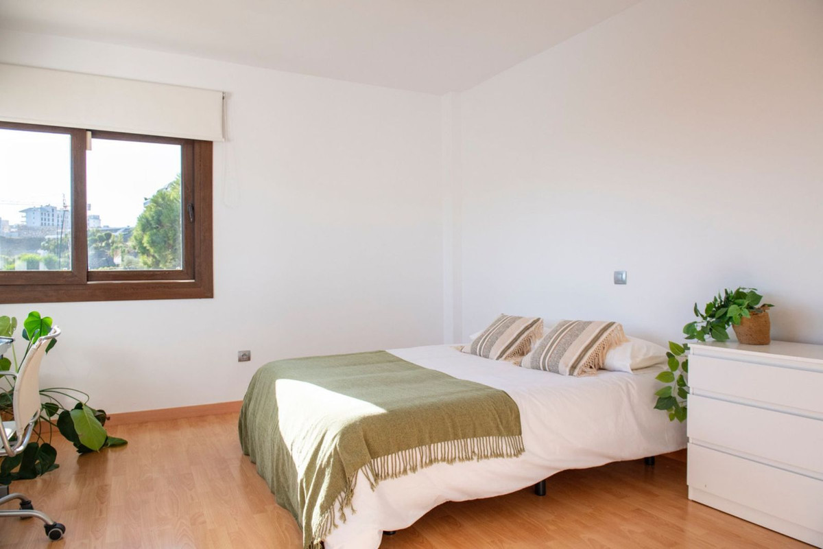 Se vende Villa - Chalet de 4 dormitorios en Costa Del Sol, Málaga, España