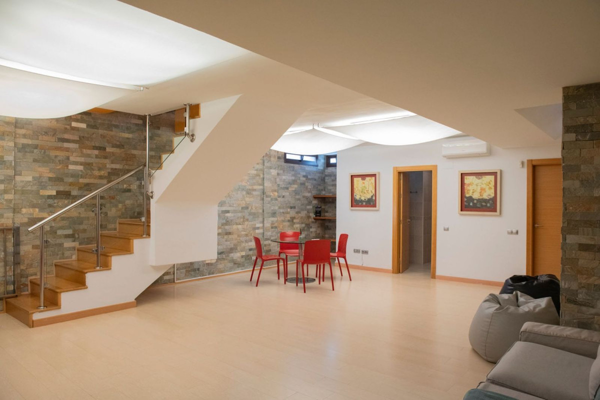 Se vende Villa - Chalet de 4 dormitorios en Costa Del Sol, Málaga, España