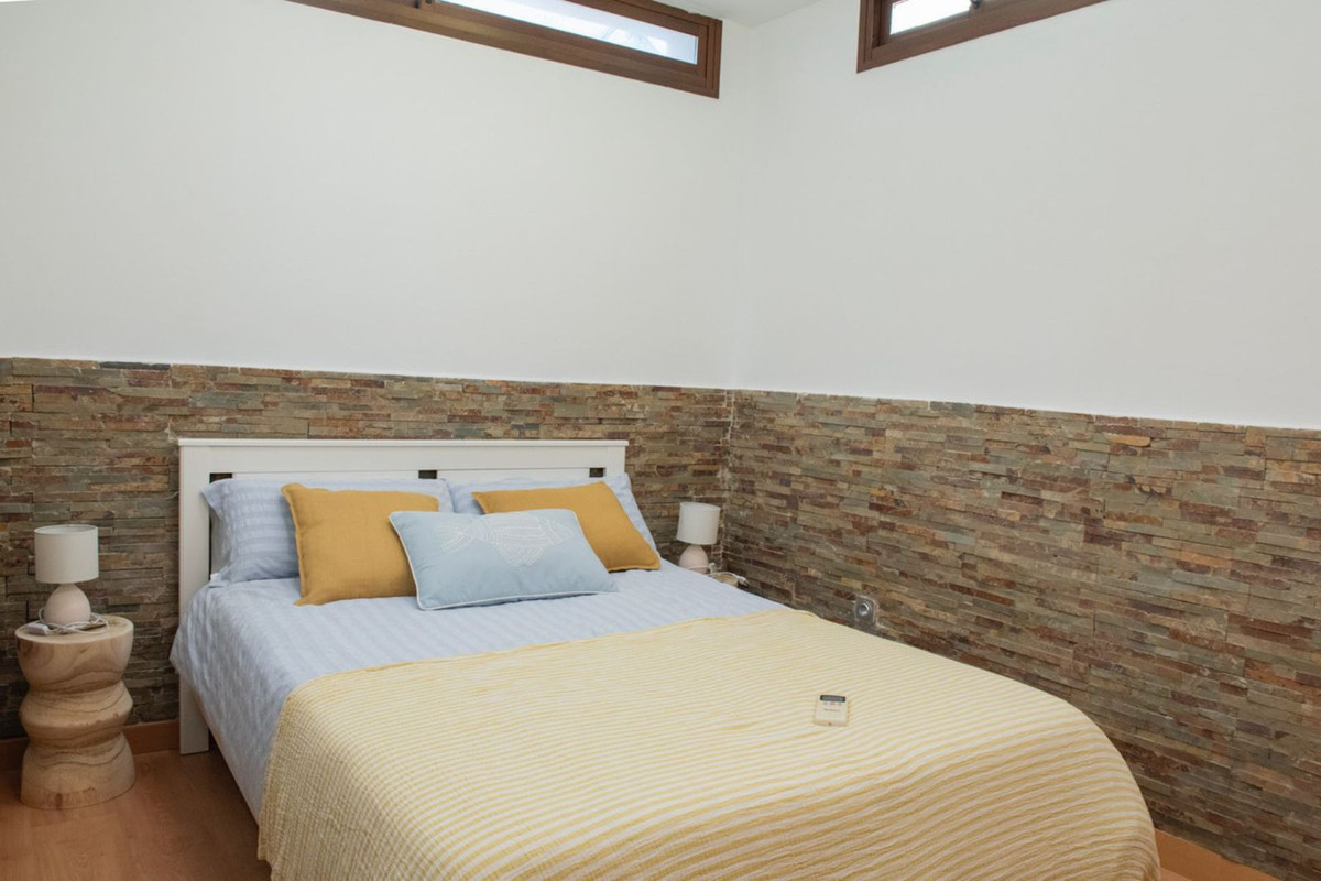 Se vende Villa - Chalet de 4 dormitorios en Costa Del Sol, Málaga, España