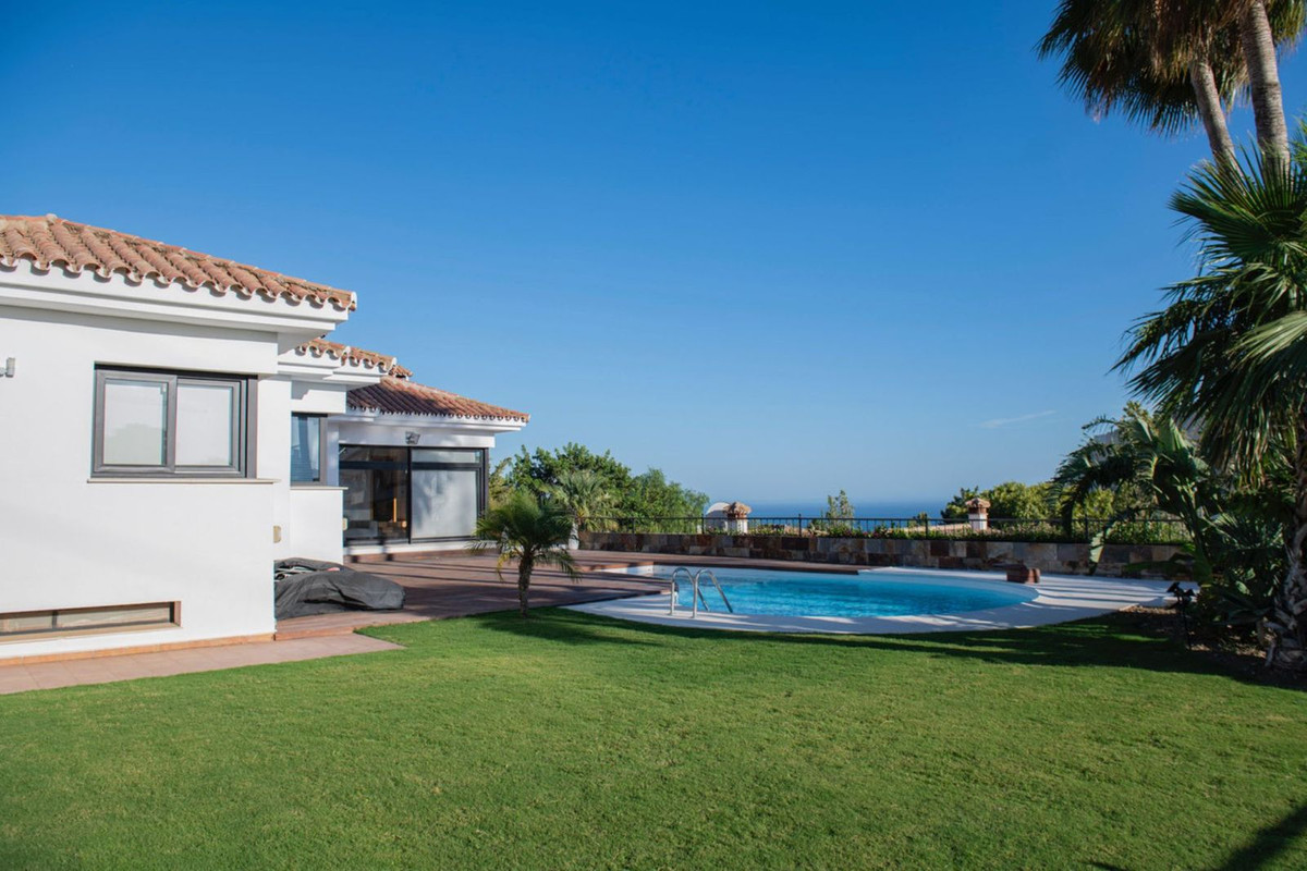 Se vende Villa - Chalet de 4 dormitorios en Costa Del Sol, Málaga, España