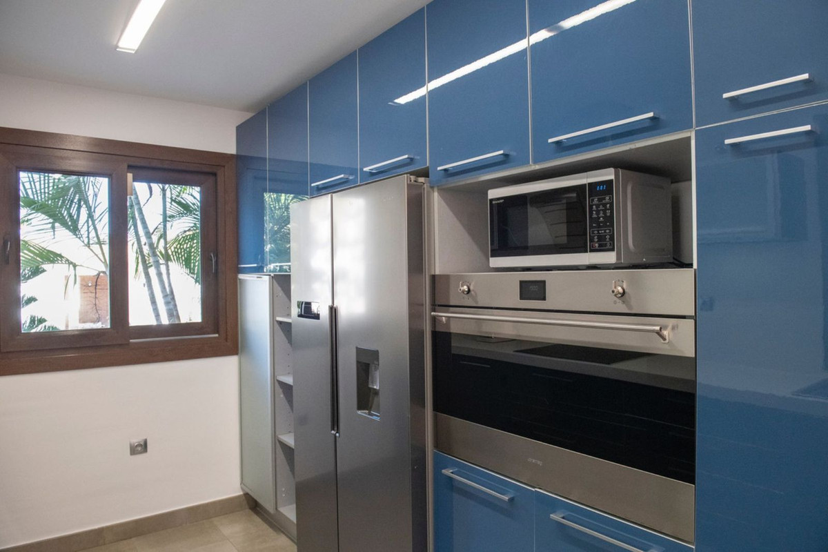 Se vende Villa - Chalet de 4 dormitorios en Costa Del Sol, Málaga, España