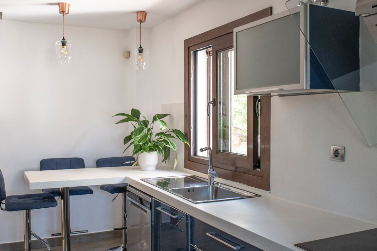 Se vende Villa - Chalet de 4 dormitorios en Costa Del Sol, Málaga, España