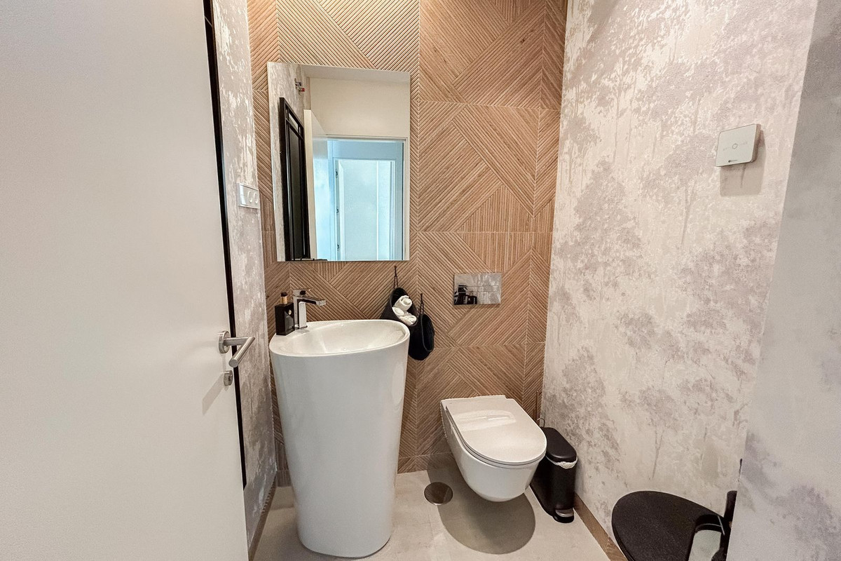 3 Bed Apartment for sale in Torremolinos Costa Del Sol, Málaga, Spain