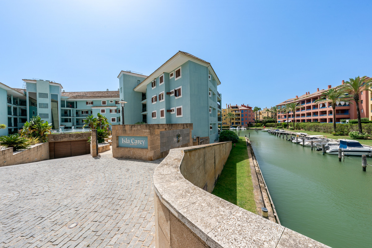 3 Bed Apartment for sale in Sotogrande Marina Costa Del Sol, Cádiz, Spain