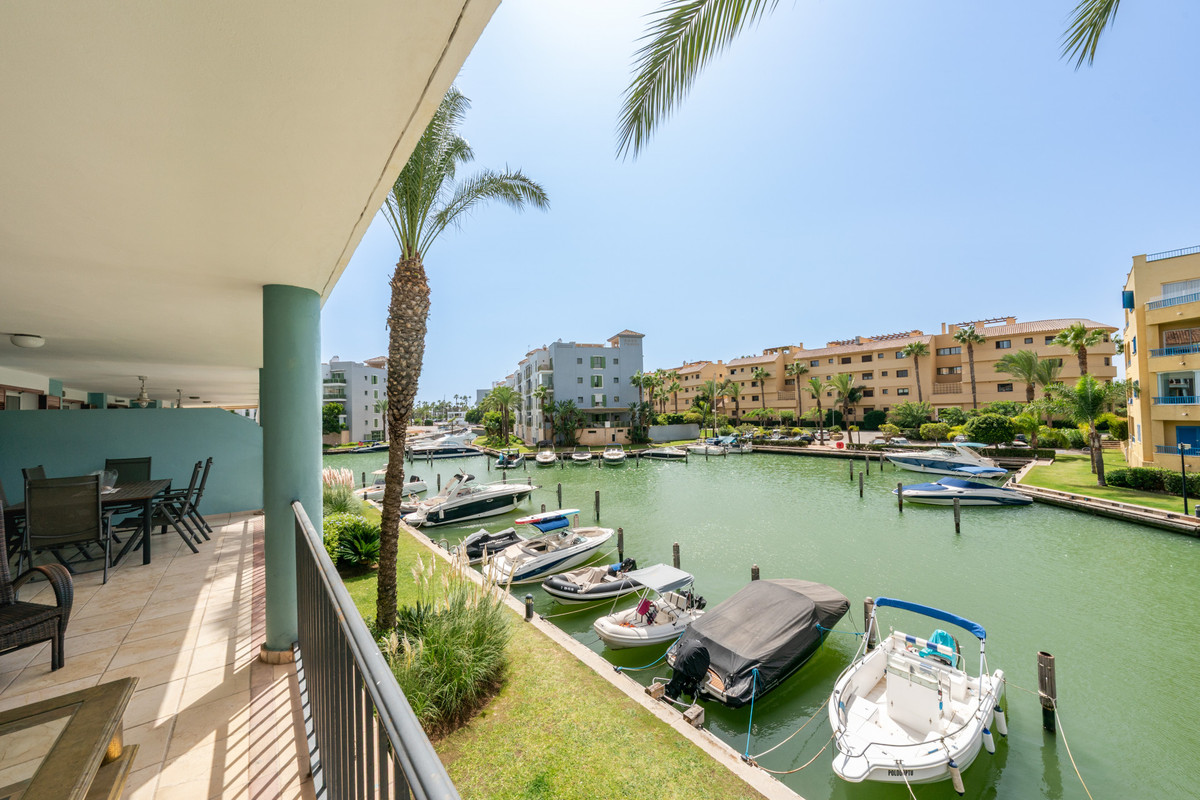 3 Bed Apartment for sale in Sotogrande Marina Costa Del Sol, Cádiz, Spain