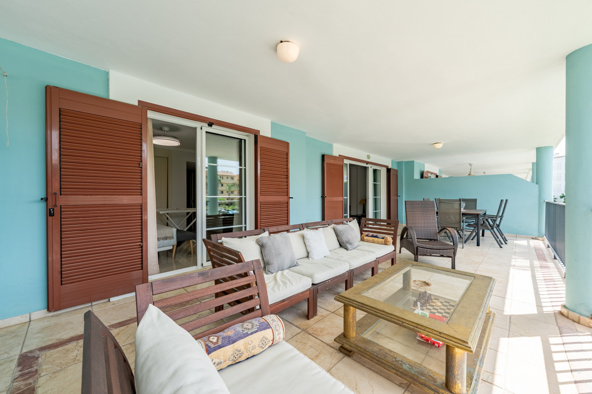 3 Bed Apartment for sale in Sotogrande Marina Costa Del Sol, Cádiz, Spain