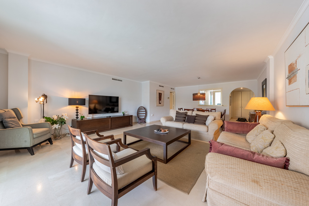 3 Bed Apartment for sale in Sotogrande Marina Costa Del Sol, Cádiz, Spain
