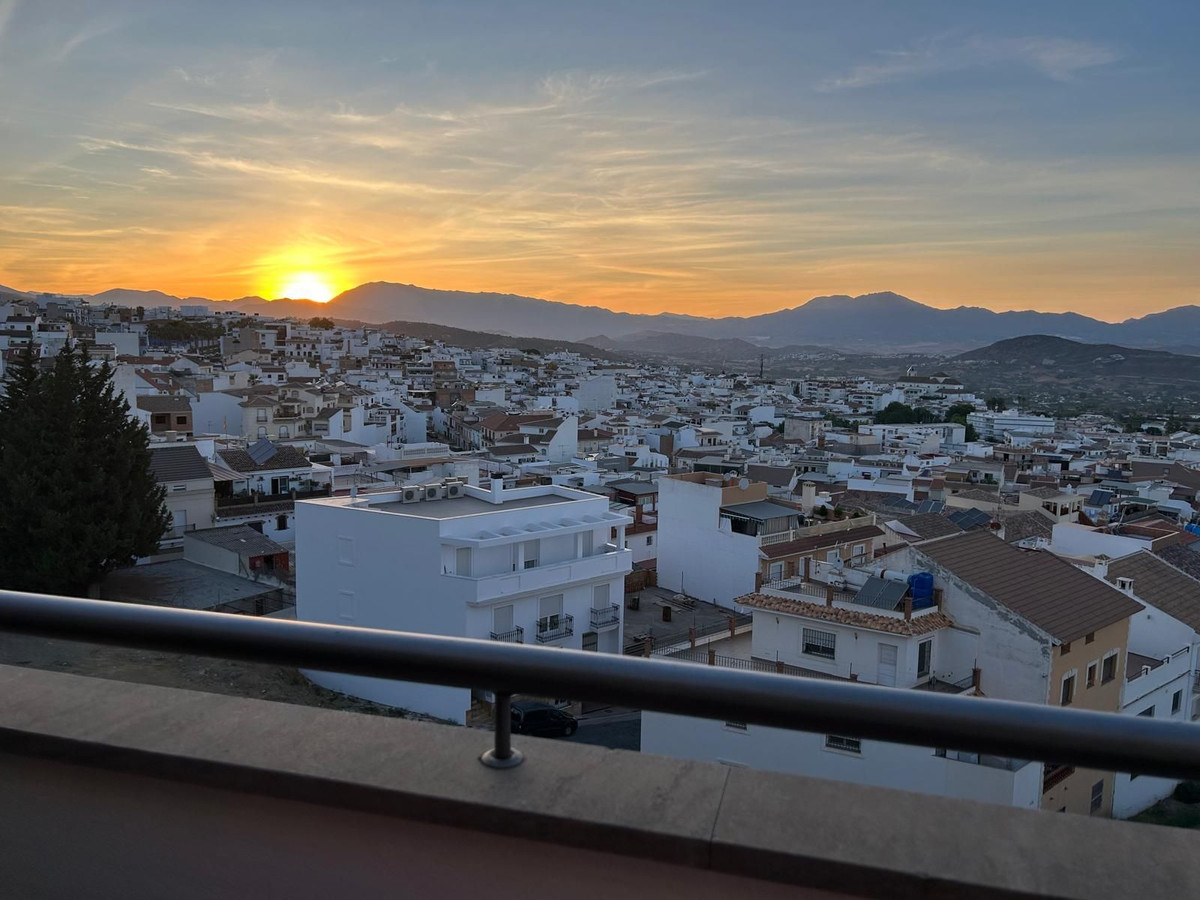 2 Bed Apartment for sale in Alhaurín El Grande Costa Del Sol, Málaga, Spain