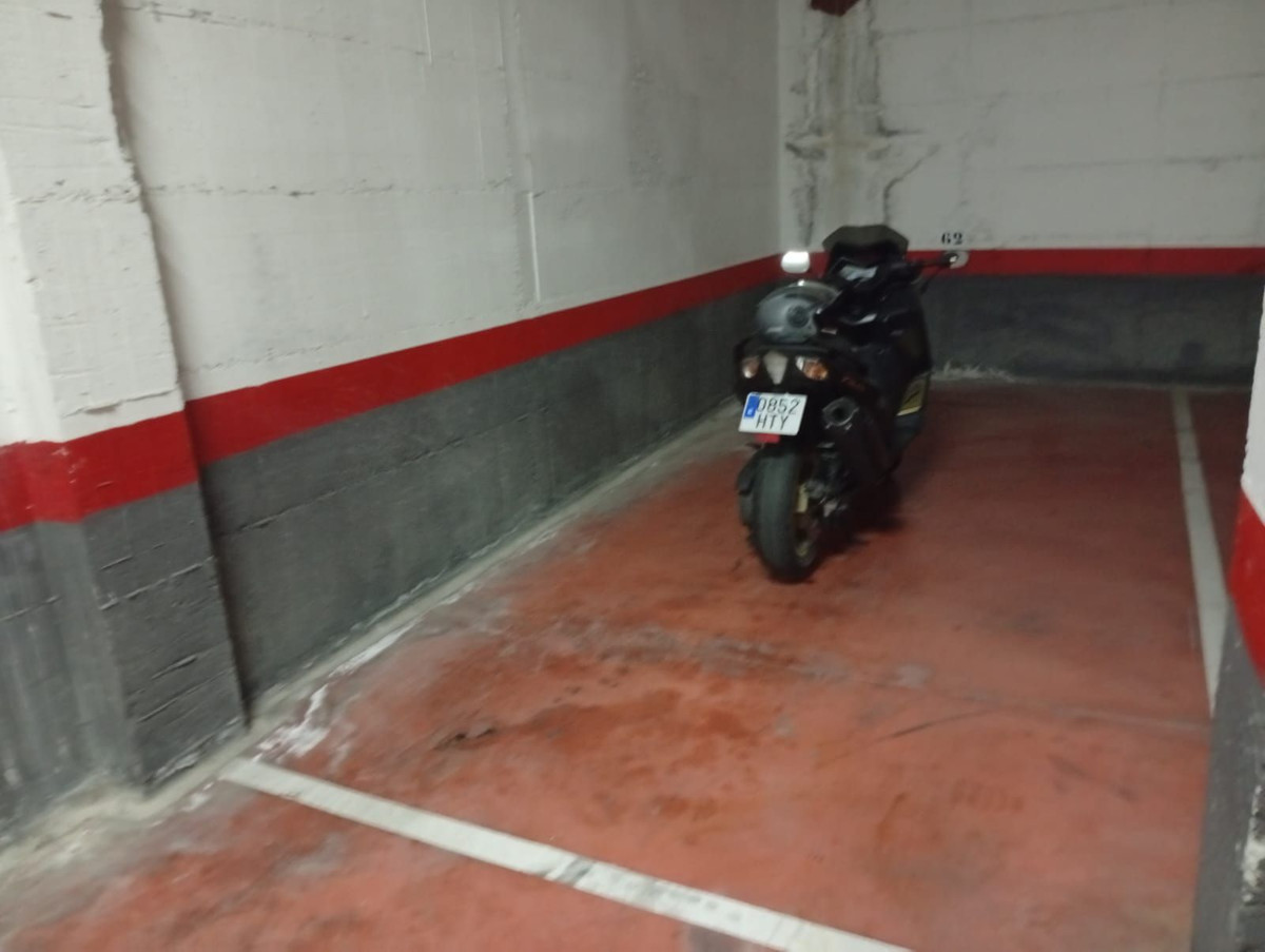 Se vende Aparcamiento  en Costa Del Sol, Málaga, España