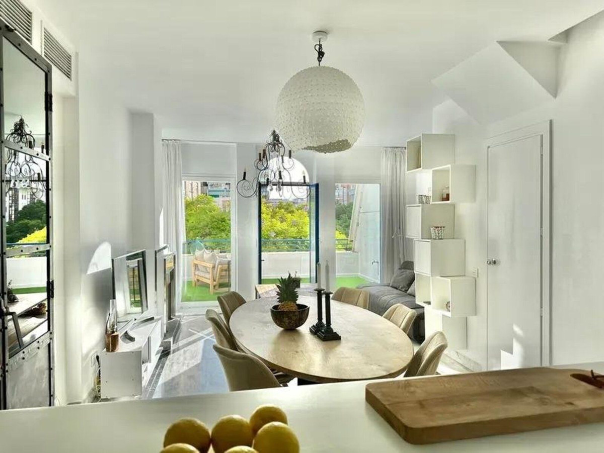 2 Bed Apartment for sale in The Golden Mile Costa Del Sol, Málaga, Spain