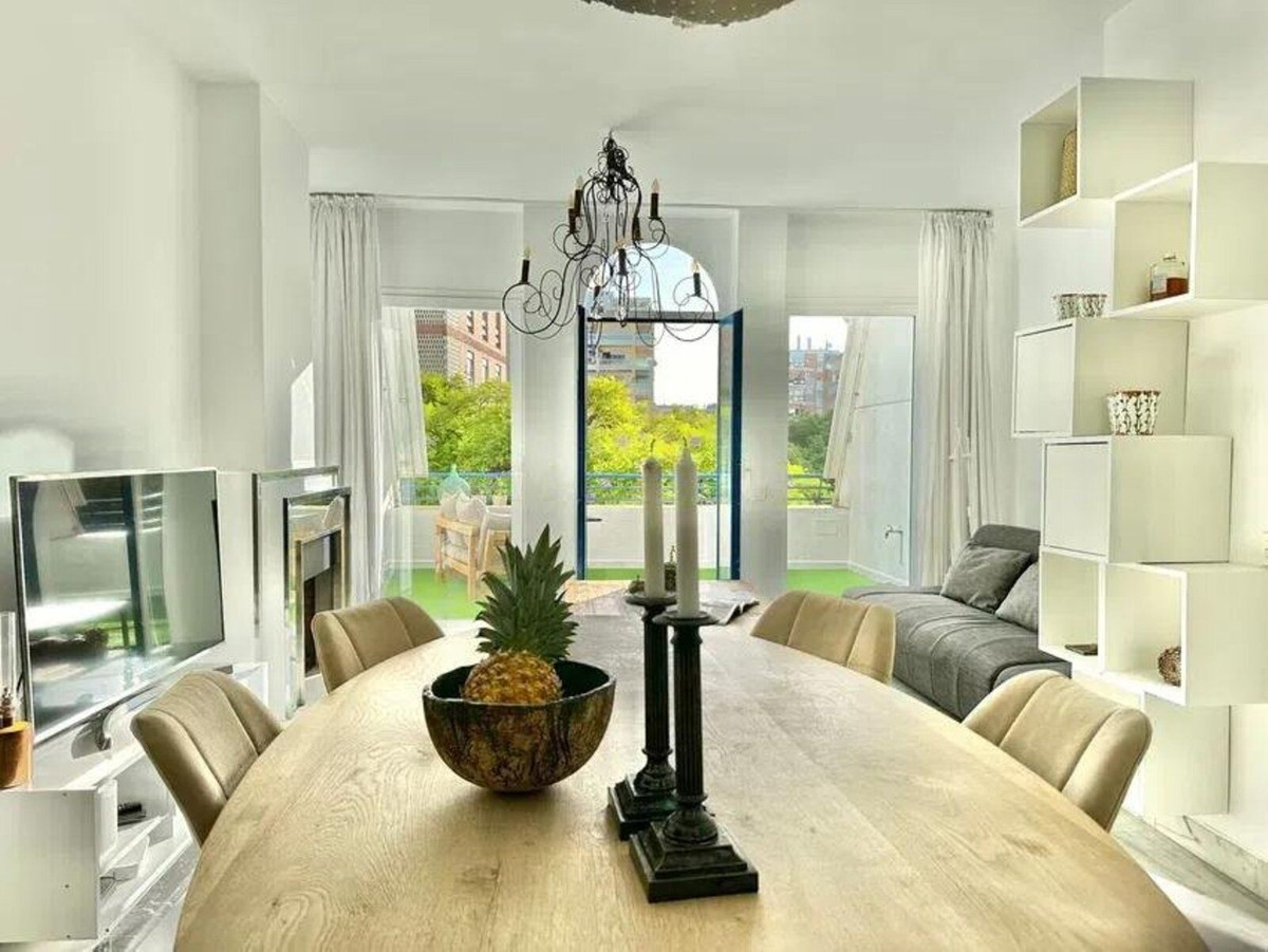 2 Bed Apartment for sale in The Golden Mile Costa Del Sol, Málaga, Spain