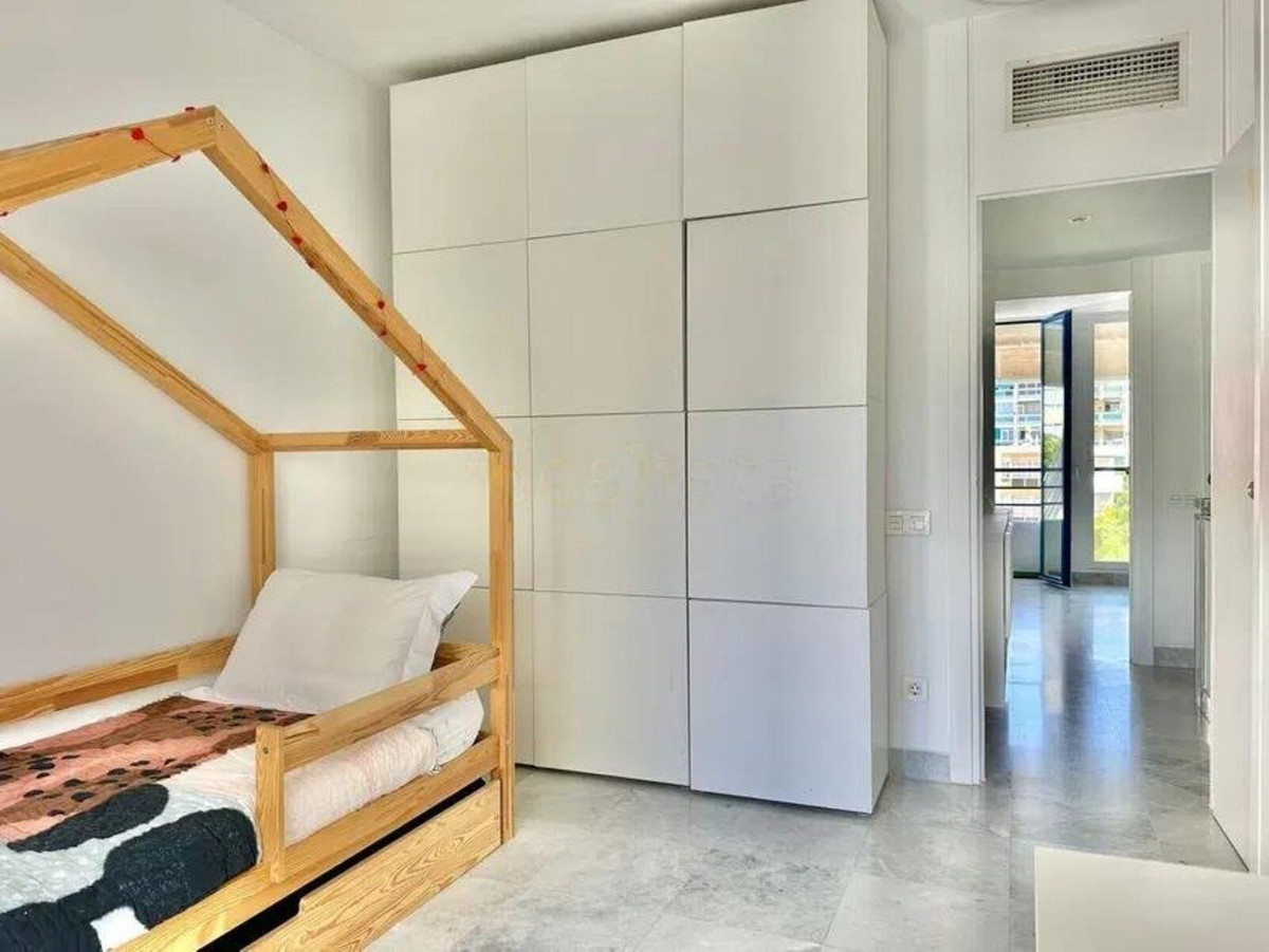 2 Bed Apartment for sale in The Golden Mile Costa Del Sol, Málaga, Spain