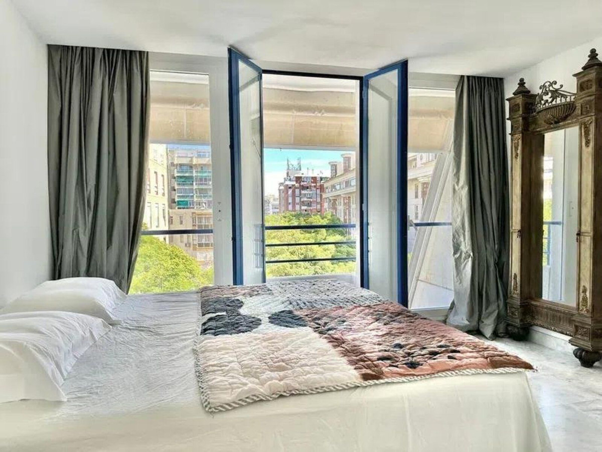 2 Bed Apartment for sale in The Golden Mile Costa Del Sol, Málaga, Spain