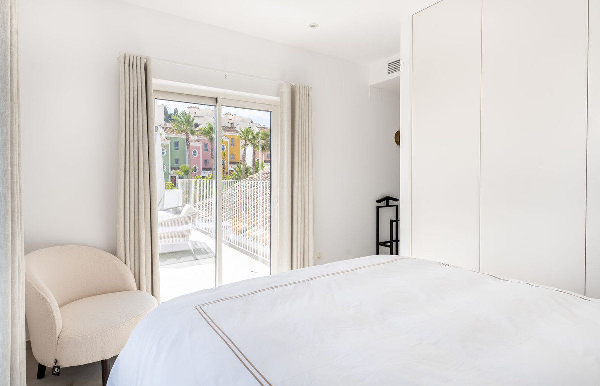 4 Bed Townhouse for sale in Casares Playa Costa Del Sol, Málaga, Spain