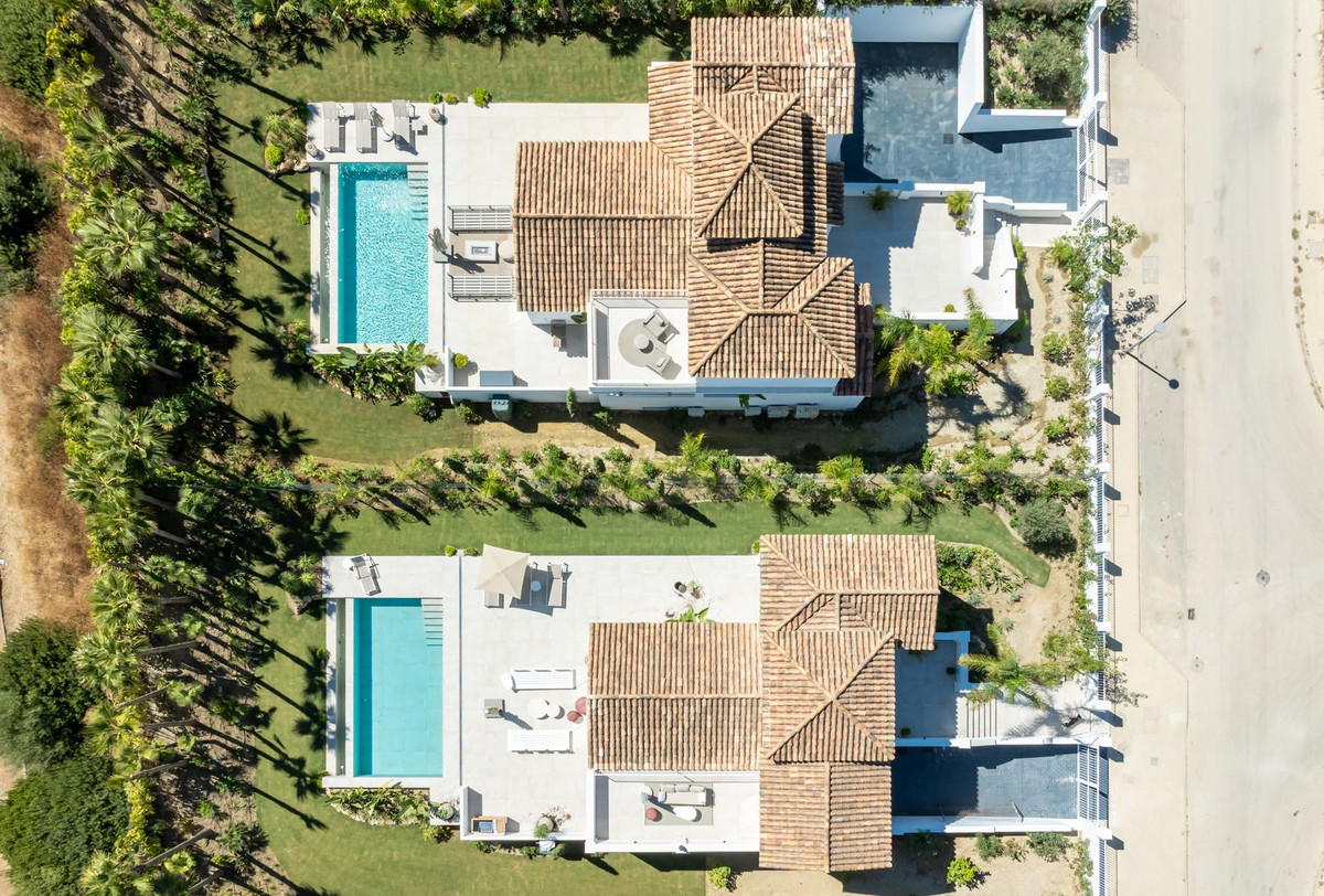 4 Bed Townhouse for sale in Casares Playa Costa Del Sol, Málaga, Spain