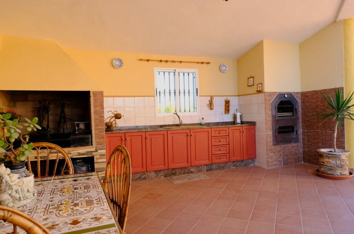 5 Bed Townhouse for sale in Orihuela Costa Blanca, Alicante, Spain
