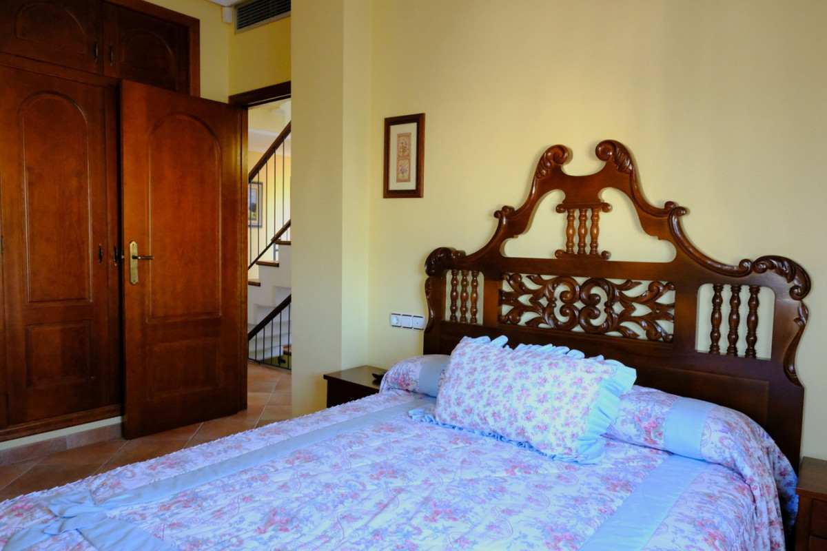 5 Bed Townhouse for sale in Orihuela Costa Blanca, Alicante, Spain