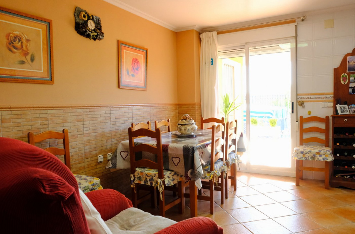 5 Bed Townhouse for sale in Orihuela Costa Blanca, Alicante, Spain
