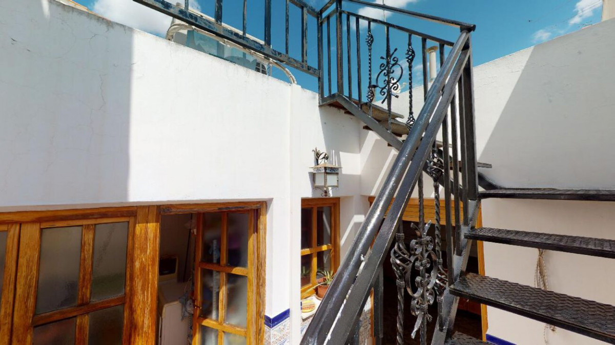 4 Bed Townhouse for sale in Sax Costa Blanca, Alicante, Spain