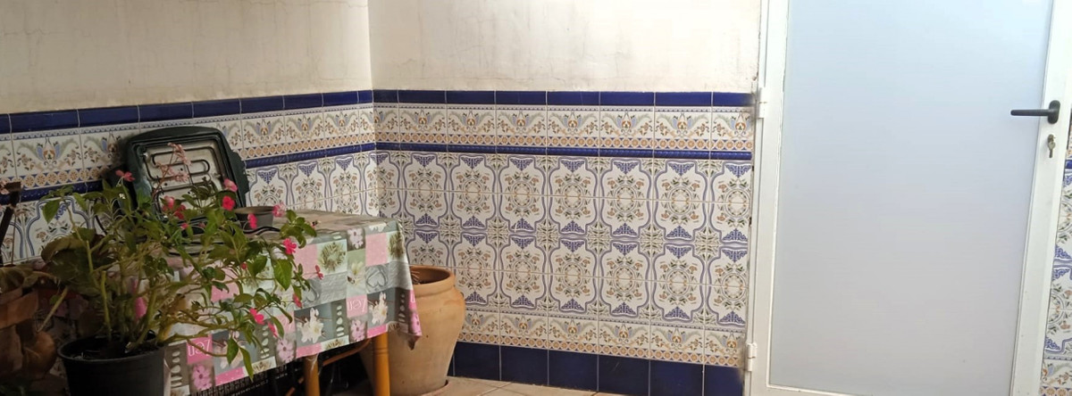 4 Bed Townhouse for sale in Sax Costa Blanca, Alicante, Spain