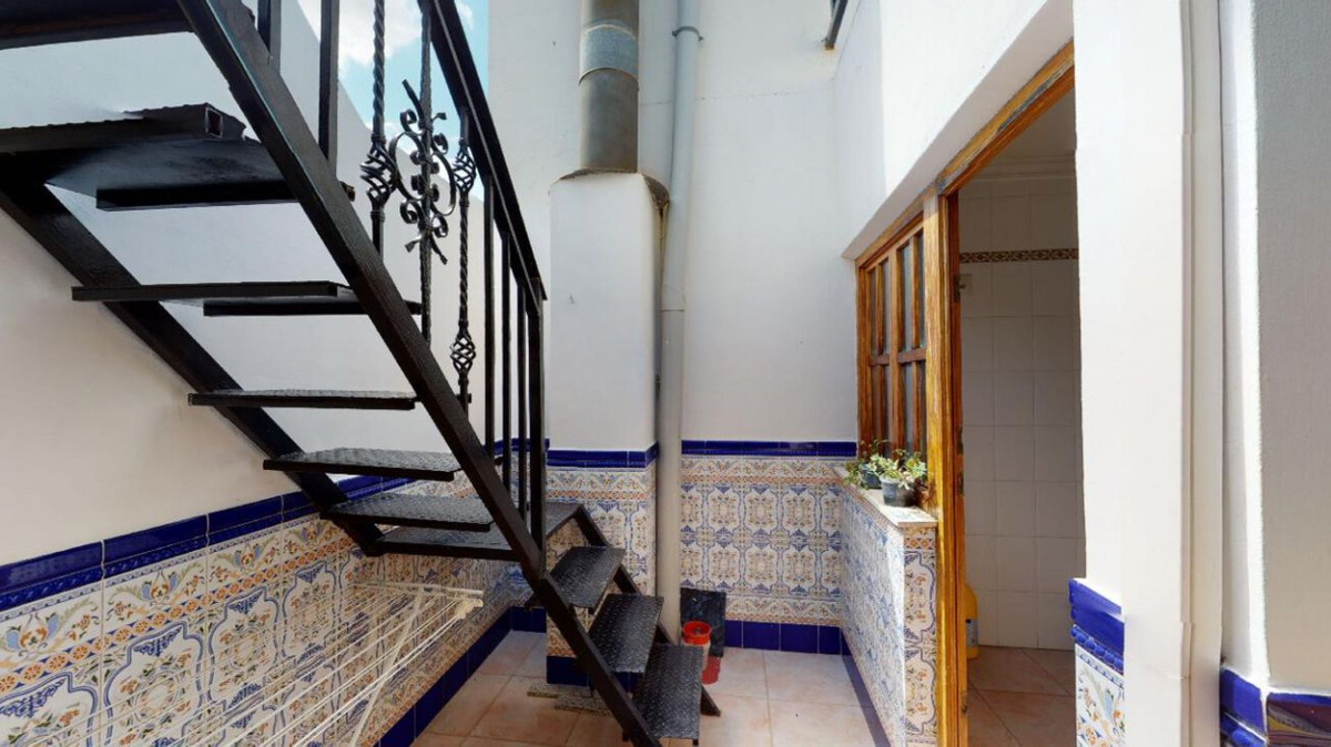 4 Bed Townhouse for sale in Sax Costa Blanca, Alicante, Spain