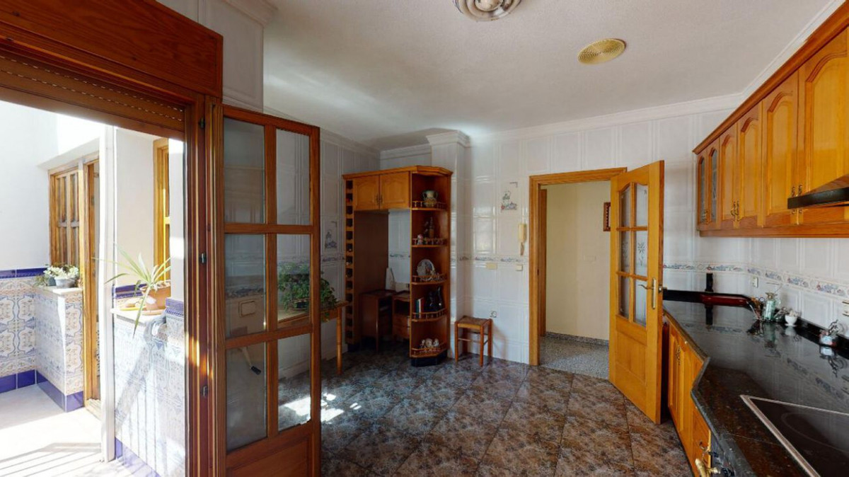 4 Bed Townhouse for sale in Sax Costa Blanca, Alicante, Spain