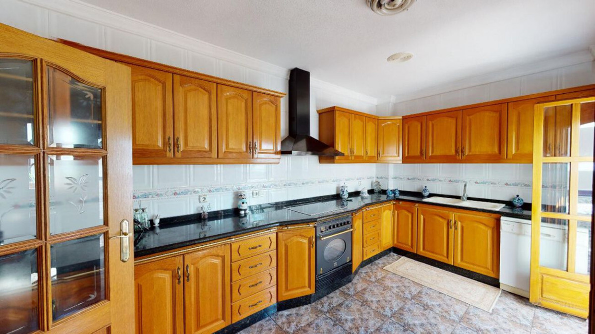 4 Bed Townhouse for sale in Sax Costa Blanca, Alicante, Spain