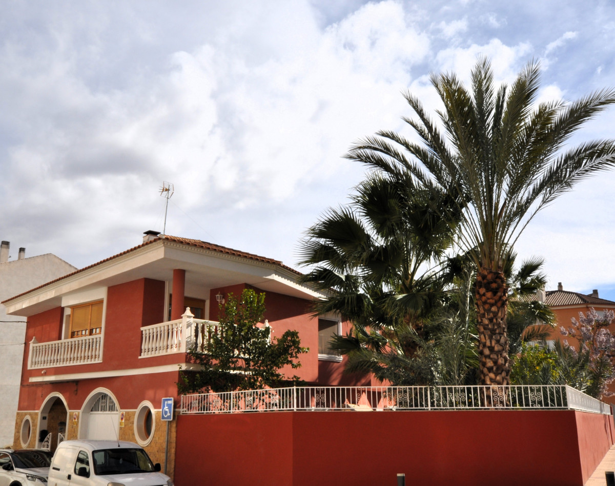 4 Bed Townhouse for sale in Sax Costa Blanca, Alicante, Spain
