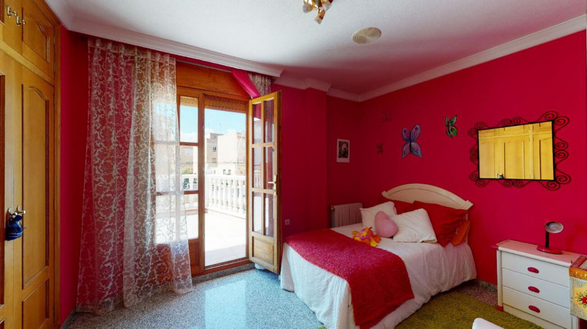 4 Bed Townhouse for sale in Sax Costa Blanca, Alicante, Spain