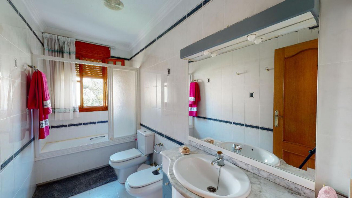 4 Bed Townhouse for sale in Sax Costa Blanca, Alicante, Spain
