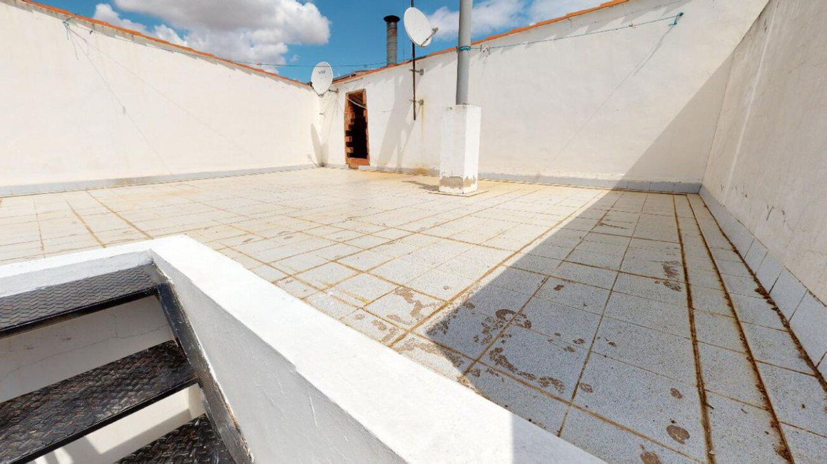 4 Bed Townhouse for sale in Sax Costa Blanca, Alicante, Spain