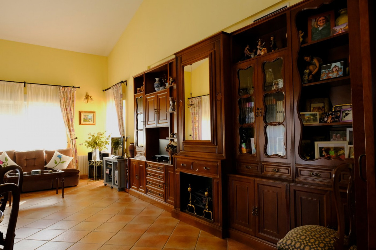 Se vende Villa - Chalet de 5 dormitorios en Costa Blanca, Alicante, España