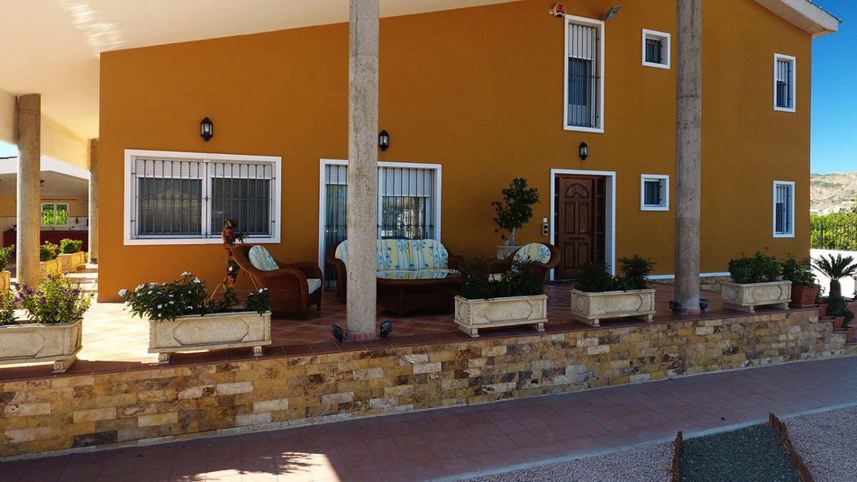 Se vende Villa - Chalet de 5 dormitorios en Costa Blanca, Alicante, España