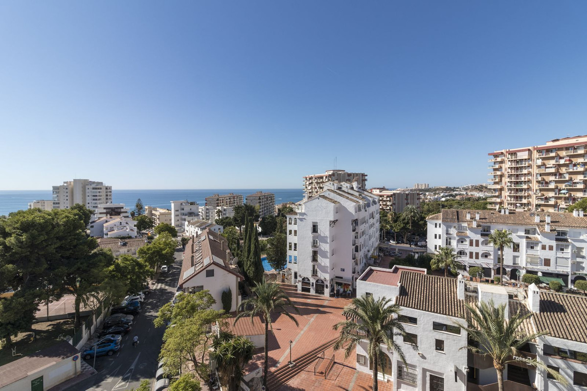 2 Bed Apartment for sale in Benalmadena Costa Costa Del Sol, Málaga, Spain