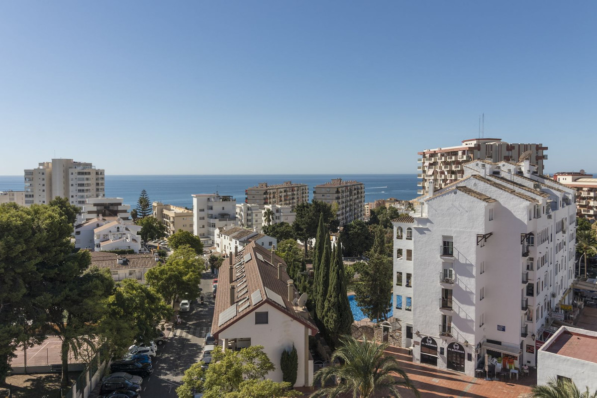 2 Bed Apartment for sale in Benalmadena Costa Costa Del Sol, Málaga, Spain