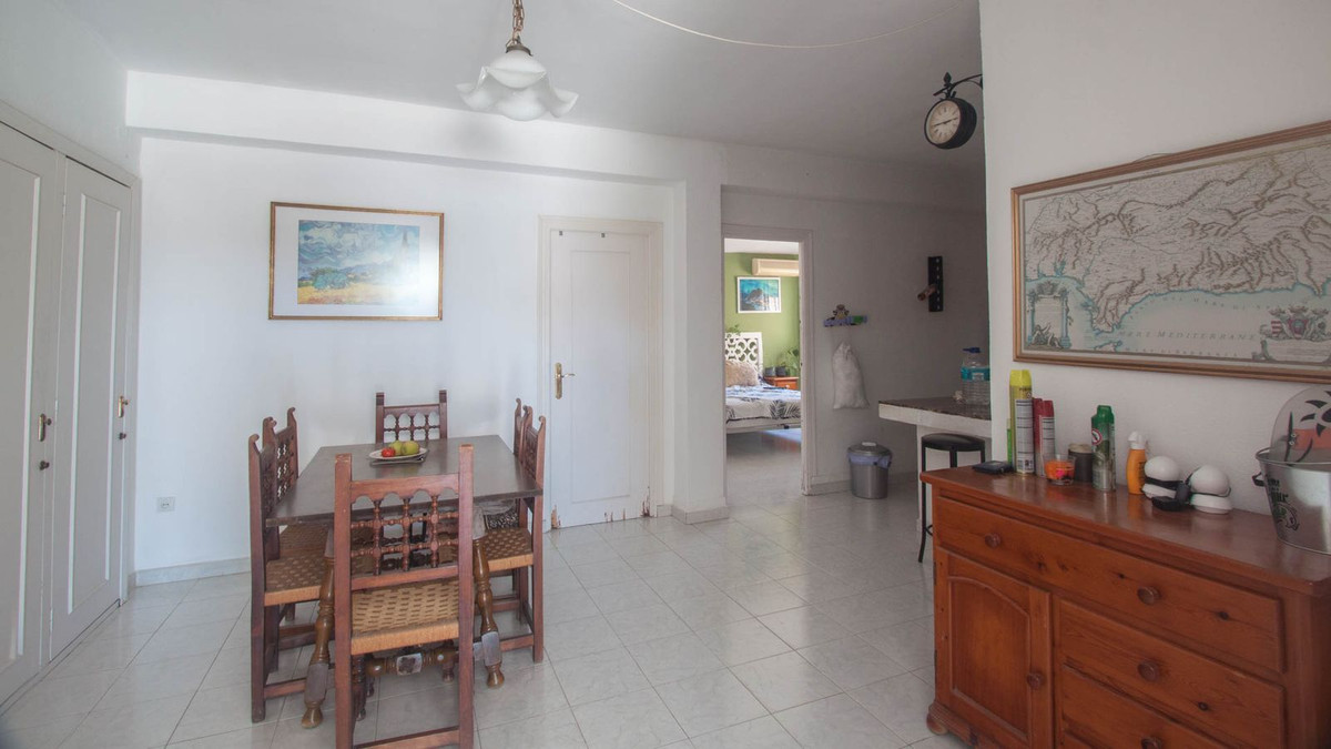 4 Bed Townhouse for sale in Estepona Costa Del Sol, Málaga, Spain