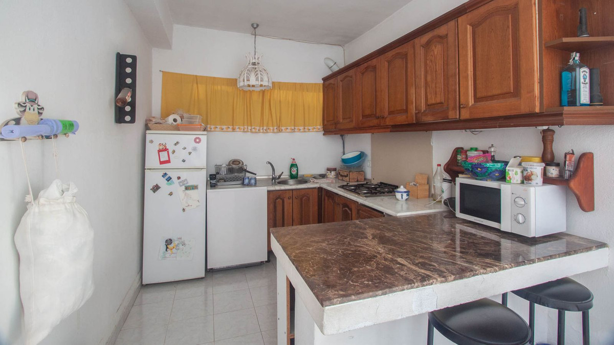 4 Bed Townhouse for sale in Estepona Costa Del Sol, Málaga, Spain