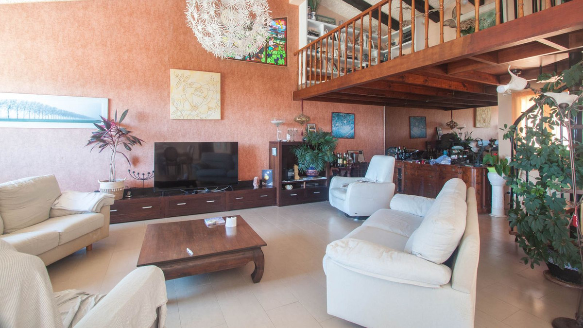 4 Bed Townhouse for sale in Estepona Costa Del Sol, Málaga, Spain